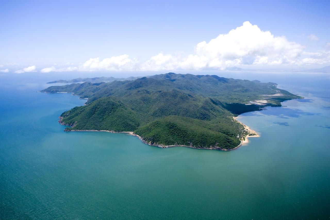 蓝色辣椒酒店 耐莉湾 外观 照片 Aerial view of the island