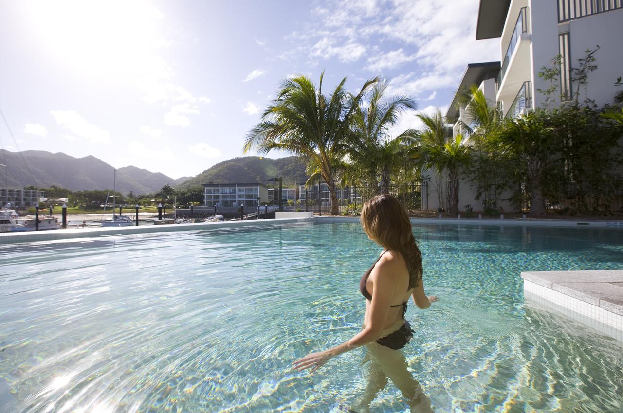 蓝色辣椒酒店 耐莉湾 外观 照片 Infinity pool at Peppers Beach Club Resort, Port Douglas, Queensland, Australia